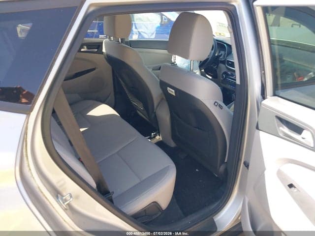 2021 HYUNDAI TUCSON SE 8