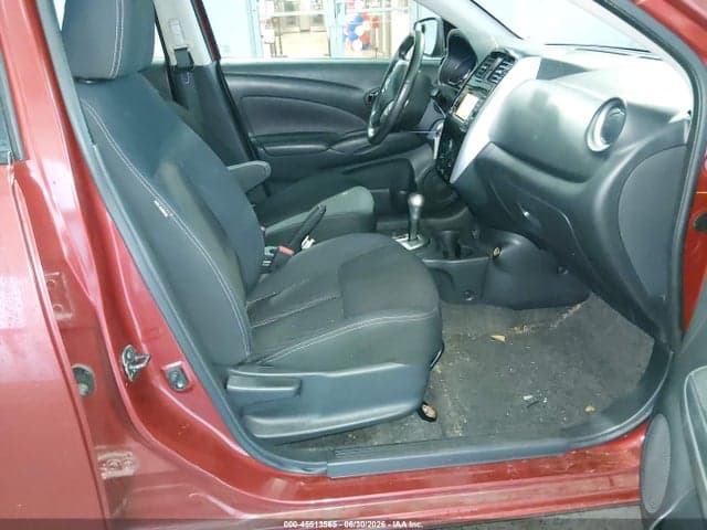 2017 NISSAN VERSA 1.6 SV 5