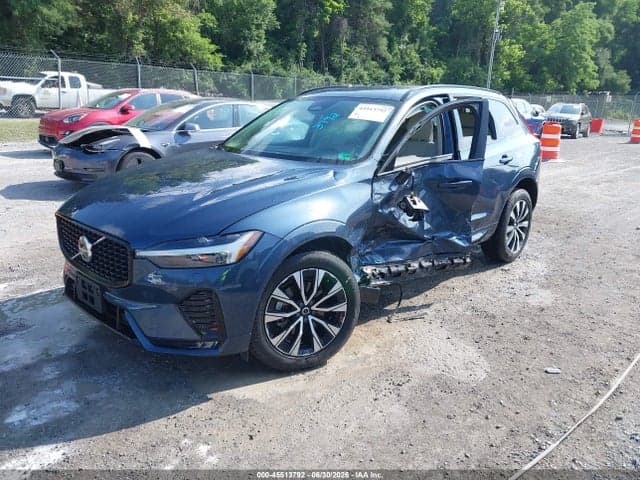 2024 VOLVO XC60 B5 PLUS DARK THEME 2