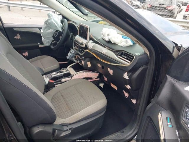 2020 FORD ESCAPE SE 5