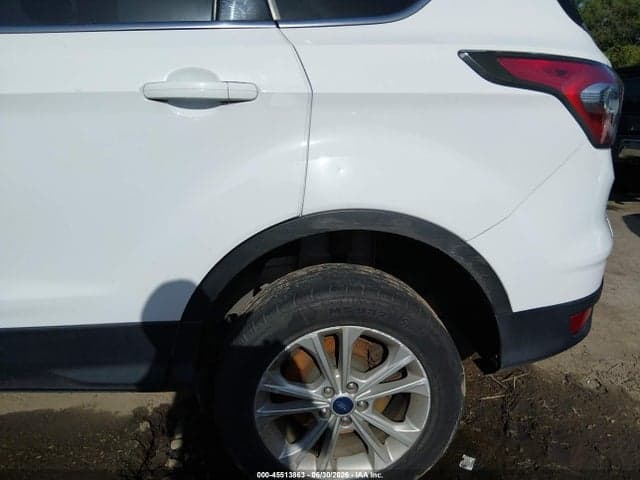 2017 FORD ESCAPE SE 17