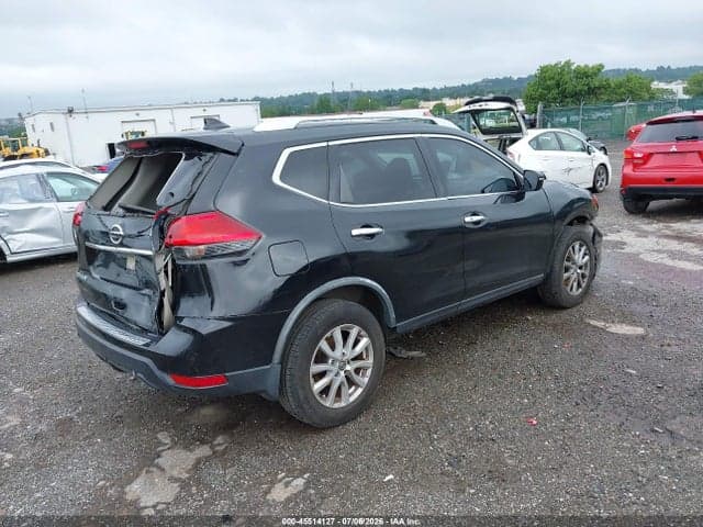 2017 NISSAN ROGUE SV 4