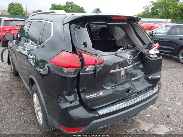 2017 NISSAN ROGUE SV 6