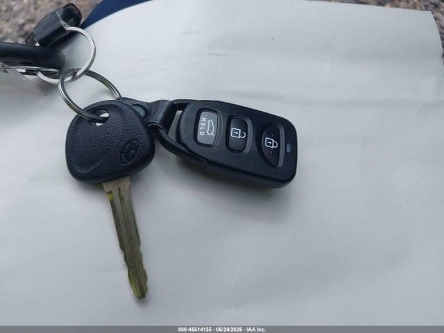 2020 HYUNDAI ELANTRA SE 11