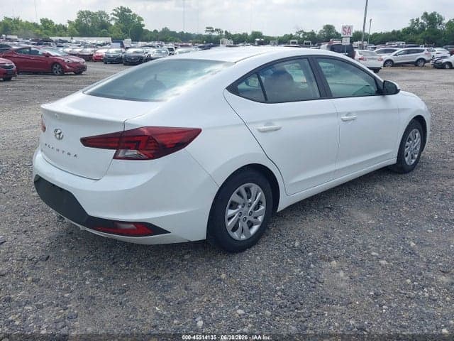 2020 HYUNDAI ELANTRA SE 4