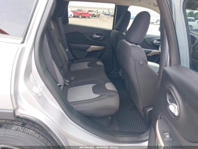 2018 JEEP CHEROKEE LATITUDE 4X4 8