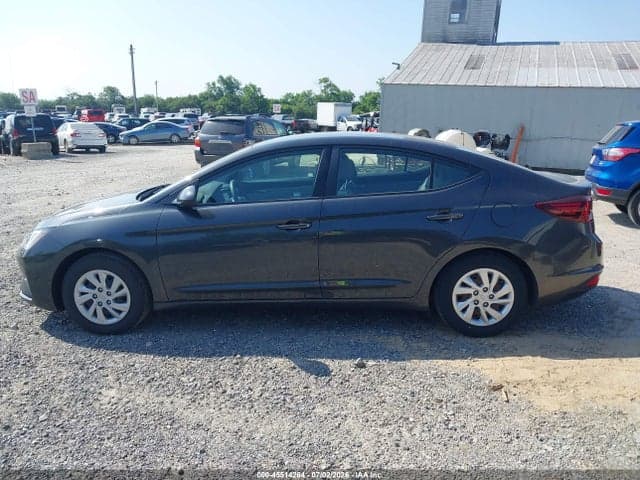 2020 HYUNDAI ELANTRA SE 15