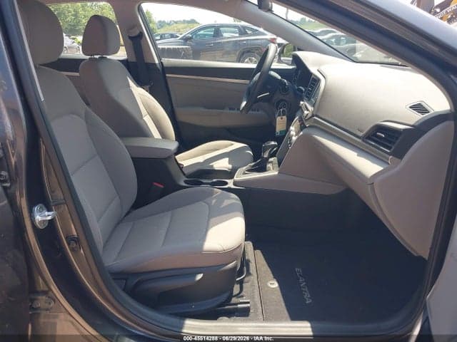 2020 HYUNDAI ELANTRA SE 5