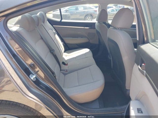2020 HYUNDAI ELANTRA SE 8