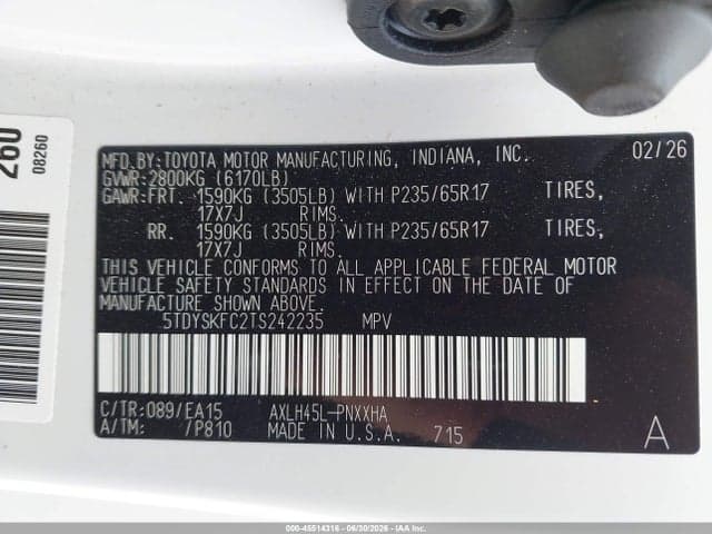 2026 TOYOTA SIENNA XLE 9