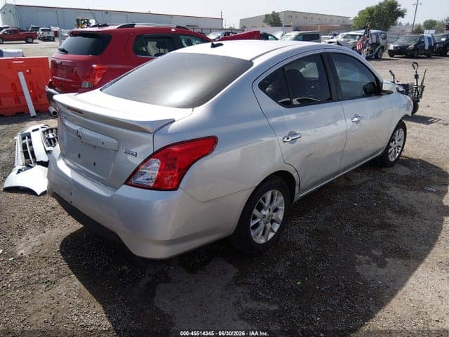 2018 NISSAN VERSA 1.6 SV 4
