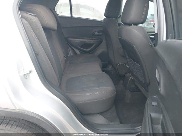 2021 CHEVROLET TRAX FWD LS 8