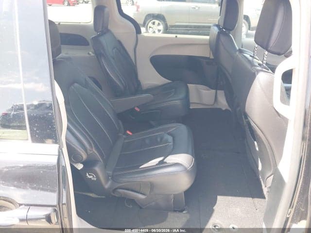 2018 CHRYSLER PACIFICA TOURING L 8