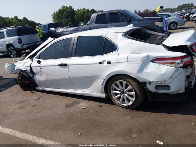 2020 TOYOTA CAMRY LE 15