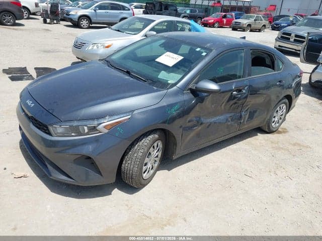 2023 KIA FORTE LX 2