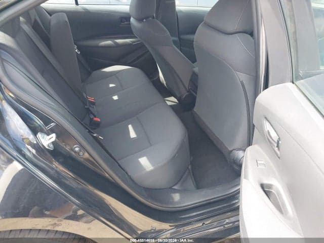 2022 TOYOTA COROLLA LE 8