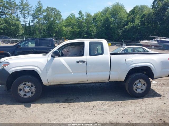 2017 TOYOTA TACOMA SR 14