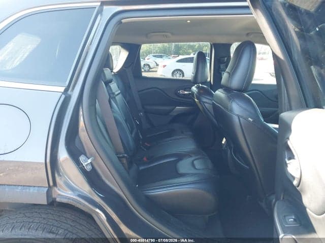 2019 JEEP CHEROKEE LATITUDE PLUS 4X4 8