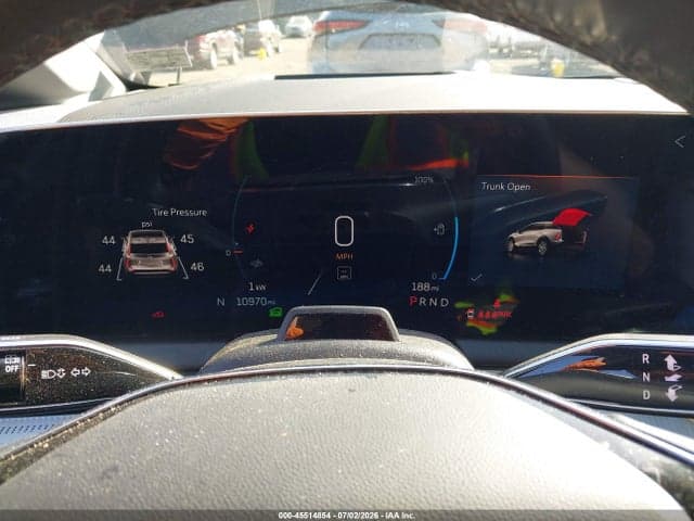 2025 CADILLAC OPTIQ SPORT 2 AWD 7