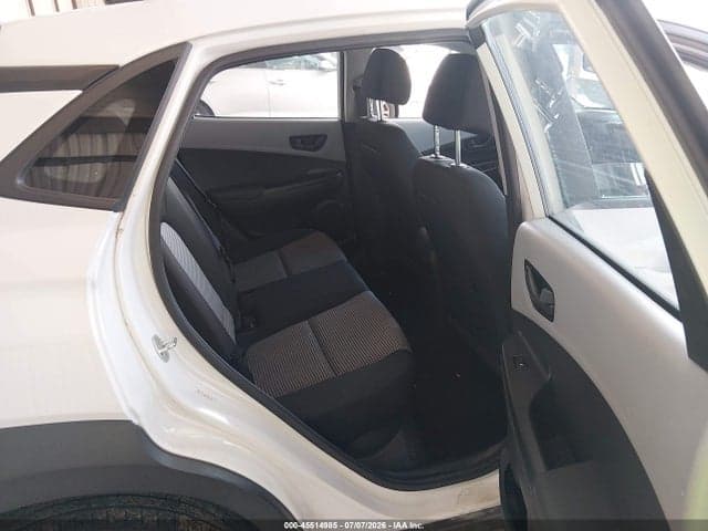 2021 HYUNDAI KONA SE 8