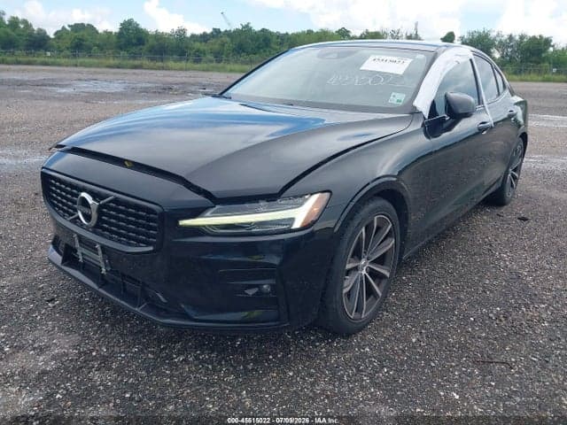 2021 VOLVO S60 T5 MOMENTUM 2