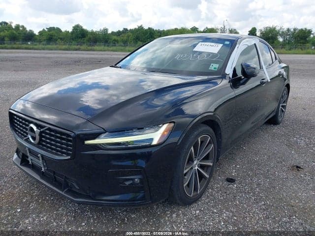 2021 VOLVO S60 T5 MOMENTUM 6