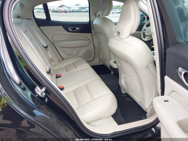 2021 VOLVO S60 T5 MOMENTUM 8