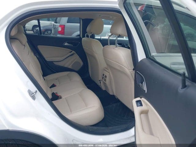 2020 MERCEDES-BENZ GLA 250 4MATIC 8