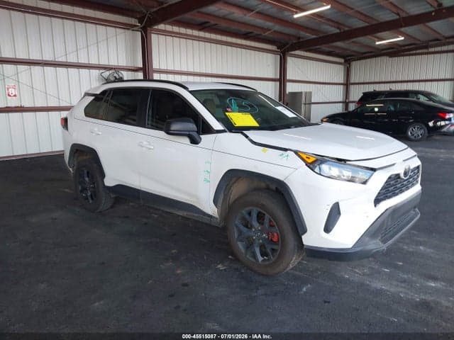 2020 TOYOTA RAV4 LE 1