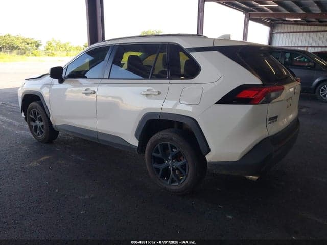 2020 TOYOTA RAV4 LE 3