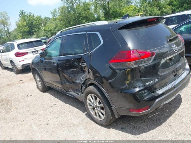 2017 NISSAN ROGUE SV 3