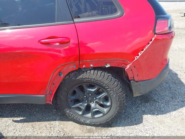 2019 JEEP CHEROKEE TRAILHAWK 4X4 6