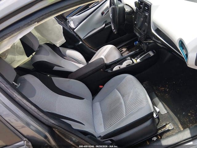 2018 TOYOTA PRIUS THREE 5