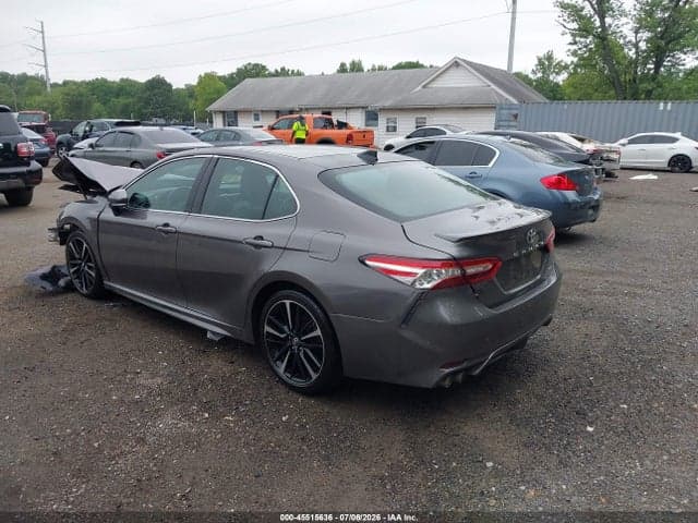 2020 TOYOTA CAMRY XSE 3