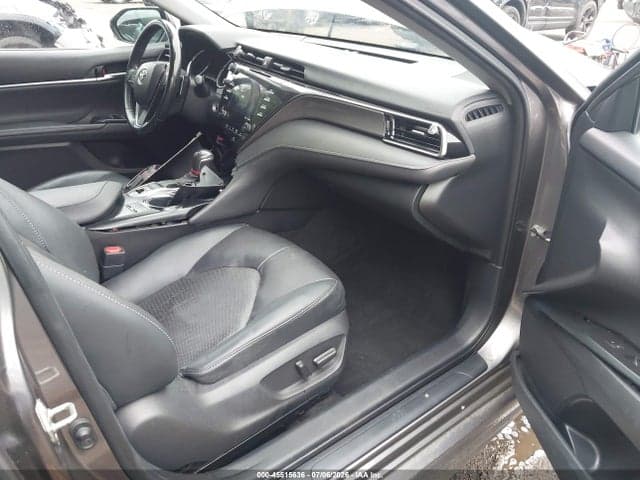 2020 TOYOTA CAMRY XSE 5