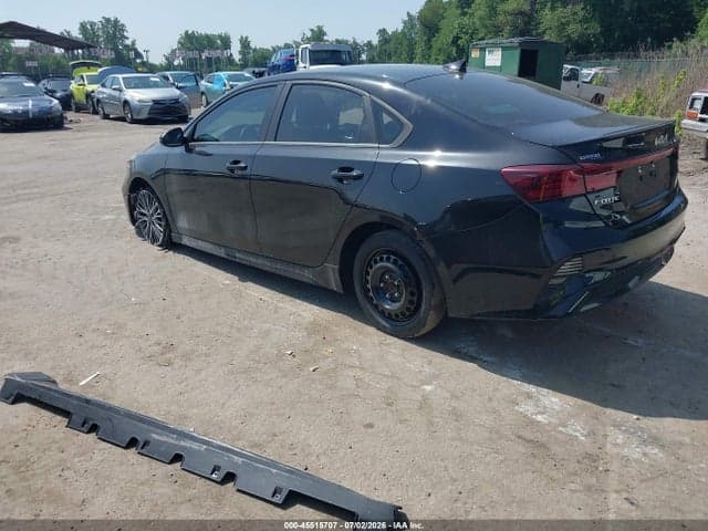 2022 KIA FORTE GT-LINE 3