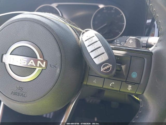 2022 NISSAN PATHFINDER SL 4WD 11