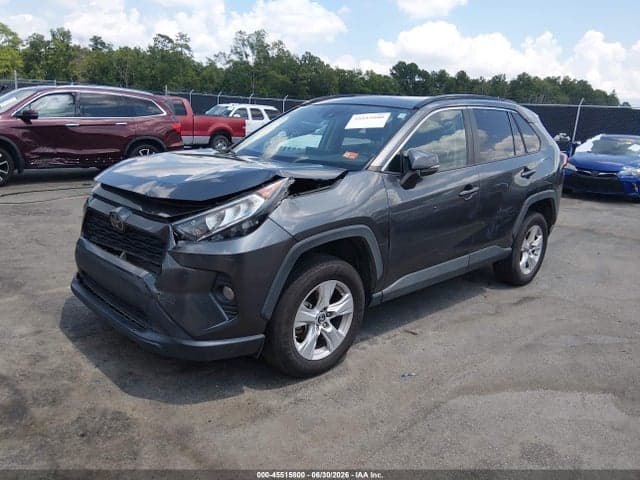 2019 TOYOTA RAV4 XLE 2