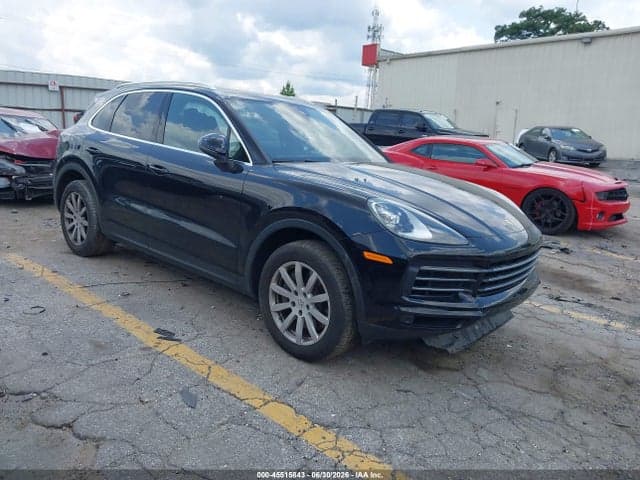 2019 PORSCHE CAYENNE S 1