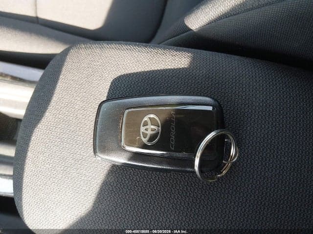 2020 TOYOTA COROLLA LE 11
