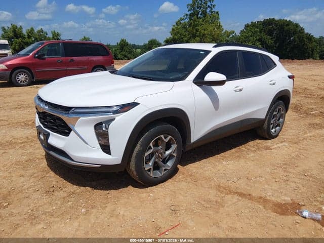 2025 CHEVROLET TRAX FWD LT 2