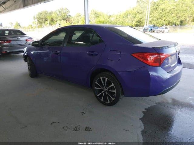 2017 TOYOTA COROLLA SE 3