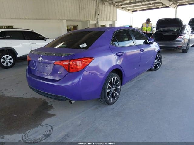 2017 TOYOTA COROLLA SE 4