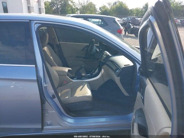 2017 HONDA ACCORD HYBRID EX-L 5