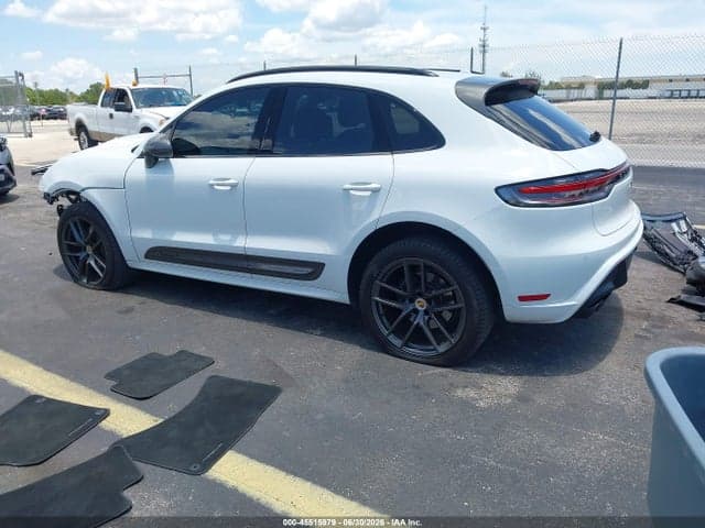 2023 PORSCHE MACAN T 3