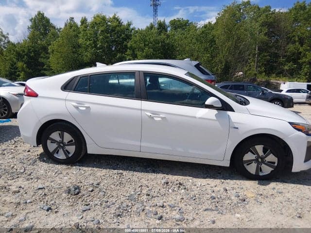 2017 HYUNDAI IONIQ HYBRID BLUE 13