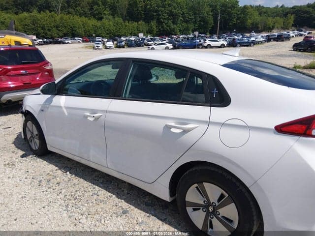 2017 HYUNDAI IONIQ HYBRID BLUE 14