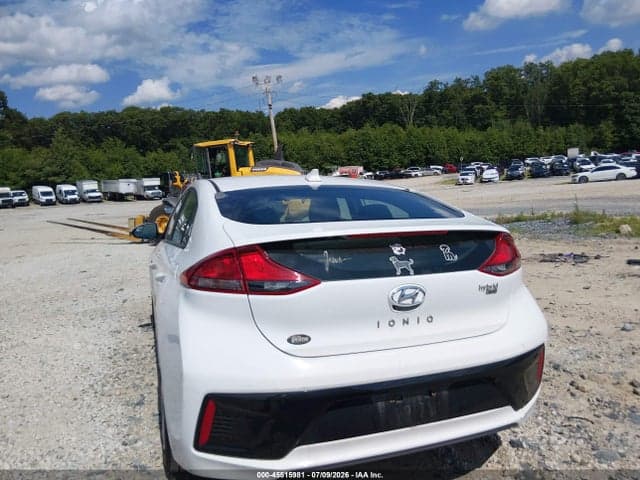 2017 HYUNDAI IONIQ HYBRID BLUE 16
