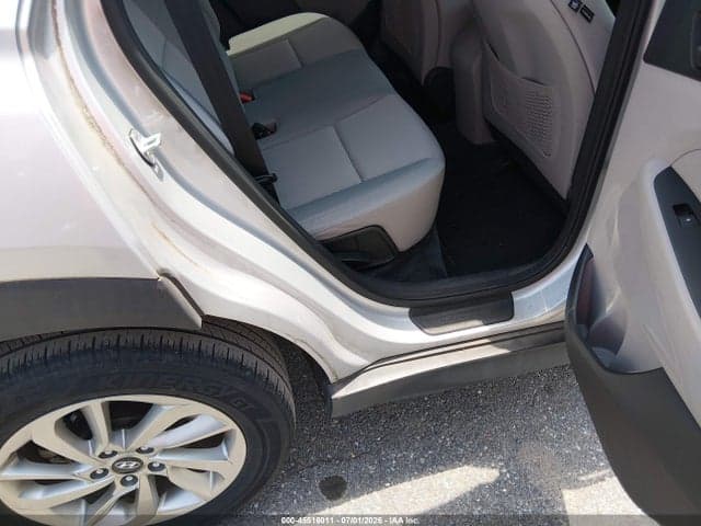 2018 HYUNDAI TUCSON SE 8