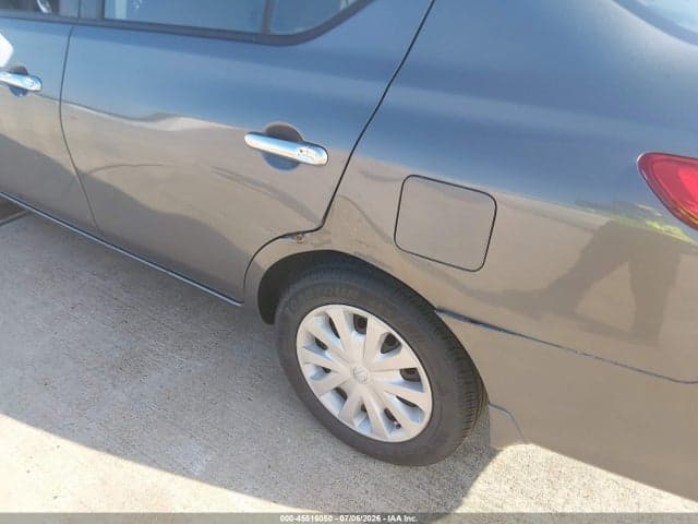 2017 NISSAN VERSA 1.6 SV 6